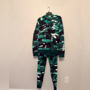 Under Armour Multicolor Patterned Apparel